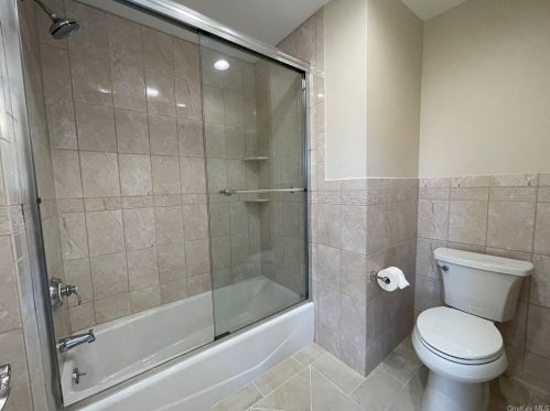 3 Stratford Rd, New Rochelle NY  10804-2519 exterior