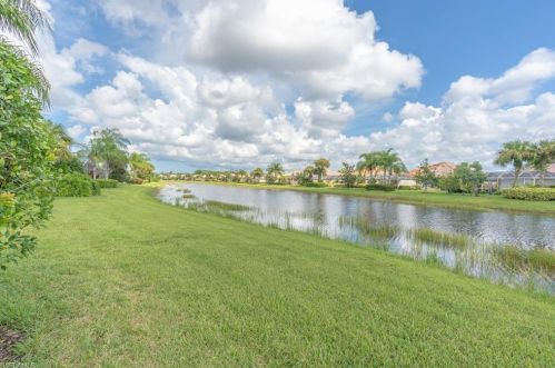 7829 Orvieto Ct, Naples FL  34114-2634 exterior