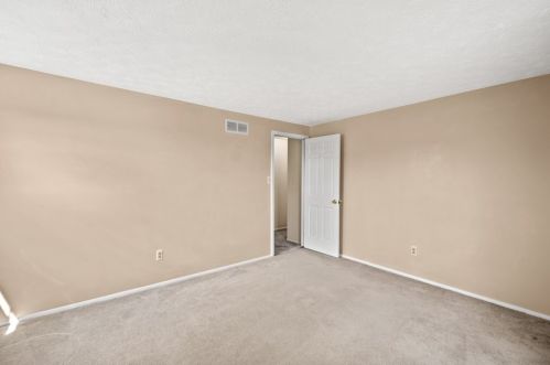 1220 Harvest Ct, Bridgeville PA  15017-1108 exterior