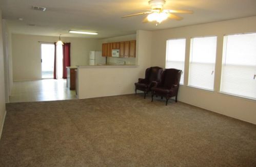 2301 Overlook Ln, Denton, TX 76207-1027