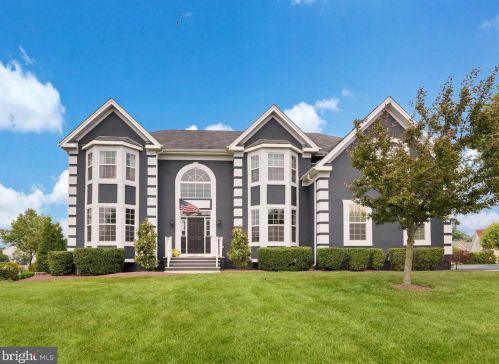 207 Leffler Cir, Florence NJ  08518-4001 exterior