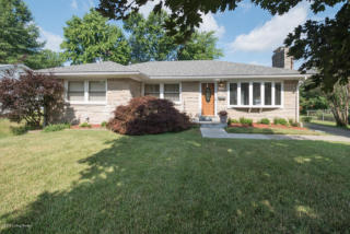 8004 Gayeway Dr, Louisville, KY 40219-4016