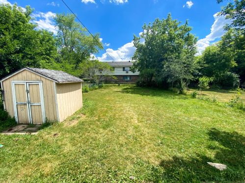 923 Pleasant St, Waukesha, WI 53186-5022