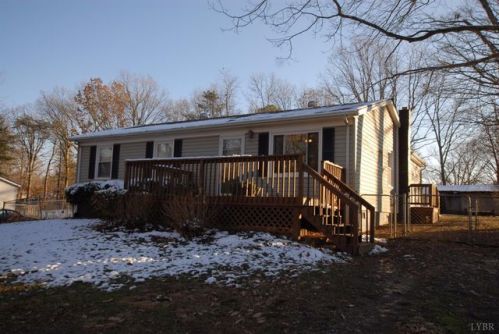 134 Oxford Pl, Concord, VA 24538-2265