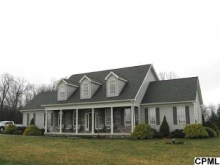 15 Chelsea Ln, Carlisle, PA 17015-7911
