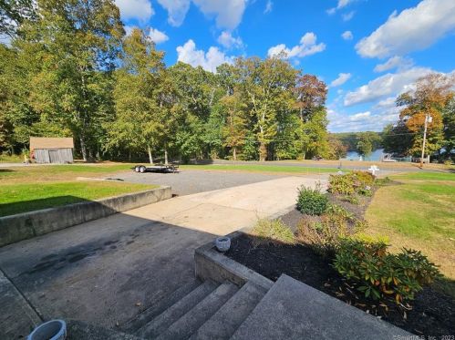 82 Bennett Rd, Norwich, CT 06384-1706