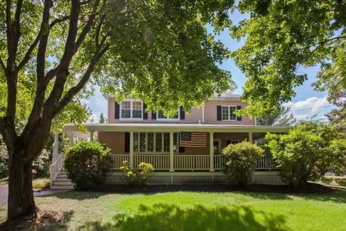 78 Cross St, Hingham MA  02061-1447 exterior