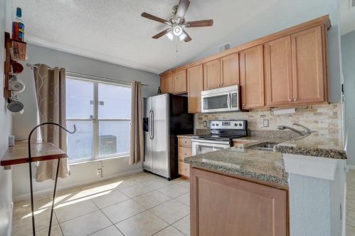 3324 Huntwicke Blvd, Davenport FL  33837-8297 exterior