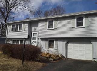 22 Greenbriar Dr, Bloomfield, CT 06002-3260