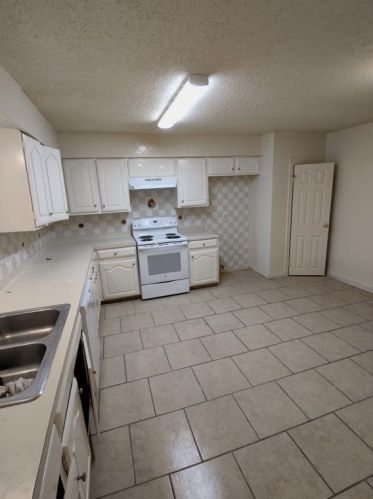 2641 Rutgers Dr, Lancaster, TX 75134-2561