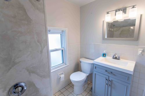 715 Hamil Rd, Verona PA  15147-2924 exterior