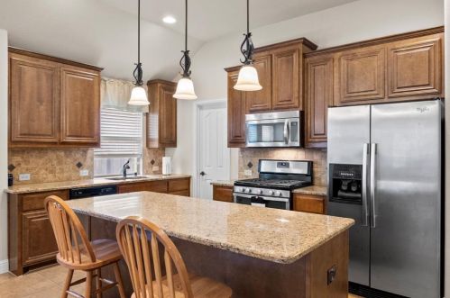 4309 Poppy Dr, Midlothian TX  76063-6847 exterior