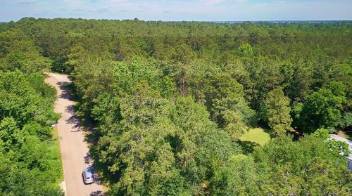 2137 Old Hwy 105, Conroe TX 77304-4438 exterior