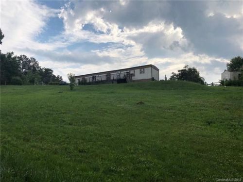29 Fox Ridge Rd, Asheville, NC 28804-8702