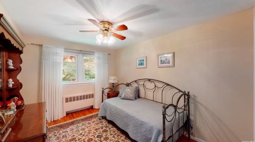 18 Hardwick Dr, Huntington Station NY  11746-4506 exterior