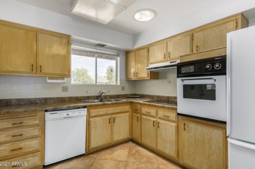 9930 Desert Hills Dr, Sun City, AZ 85351-3964