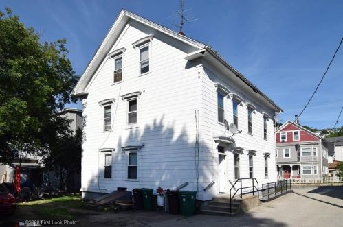 61 Transit St, Woonsocket, RI 02895-5859