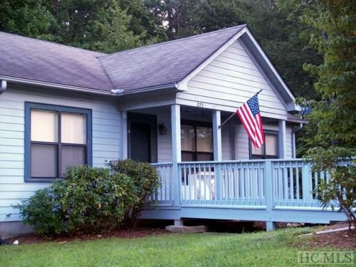 225 Weigela Ln, Sapphire, NC 28774