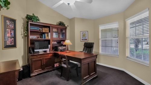 4710 Marsh Harbor Dr, Tavares, FL 32778-4761