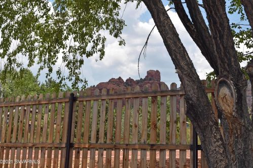 2810 Raven Rd, Sedona AZ  exterior