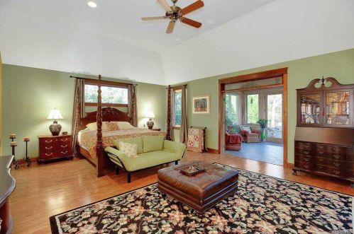 2600 Paradise Point Rd, Southold NY  11971-5109 exterior