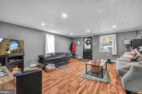 594 Valley Rd, Primrose PA  17901-8852 exterior