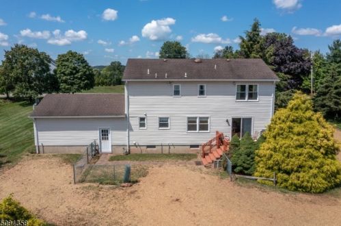 115 Johanna Farms Rd, East Amwell Township NJ  08551-2009 exterior