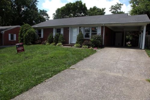 310 Hillcrest Dr, Versailles, KY 40383-1312
