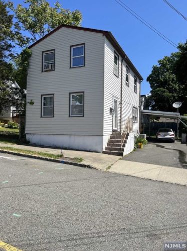 13 King St, Dover NJ  07801-2704 exterior