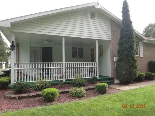 119 Randall Dr, New Castle PA  16105-5143 exterior