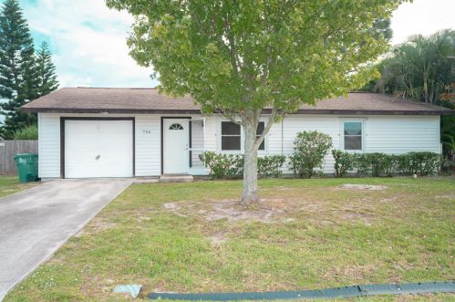 756 Monsoon Rd, Fort Pierce, FL 34953-1939