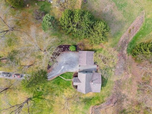 5350 Hardt Rd, Gibsonia, PA 15044-9114