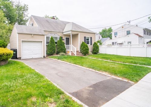 1236 Wheatsheaf Rd, Roselle, NJ 07203-2950