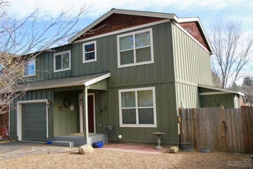 368 Maple St, Black Butte Ranch, OR 97759-5032