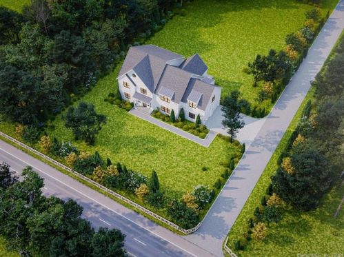 106 Pond Rd, Stamford, CT 06902-1831