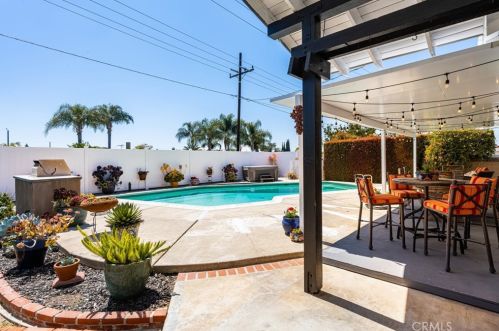 2304 Parkside Ave, Orange, CA 92867-4040