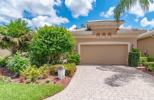 8555 Chase Preserve Dr, Naples, FL 34113-2692