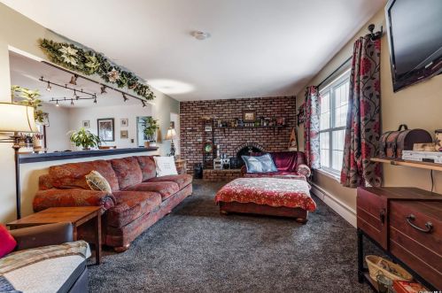 24 Ashland St, Mount Sinai NY  11766-2902 exterior