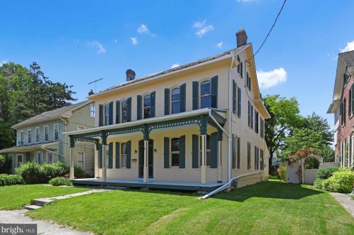 180 Main St, Landisville, PA 17538-1244