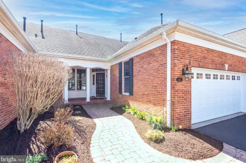 5482 Rodriquez Ln, Haymarket, VA 20169-6102
