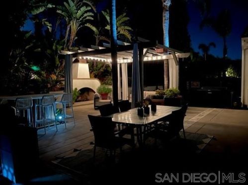 8104 Calle Catalonia, Carlsbad CA  92009-8954 exterior