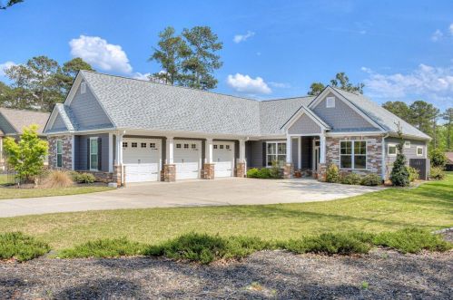 306 Hancock Cir, Mc Cormick, SC 29835-3141