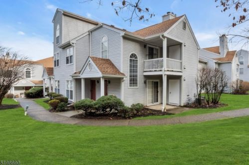 35 Homestead Ln, Lincoln Park, NJ 07035-2043