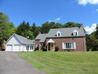 135 Hamton Rd, Binghamton, NY 13903-3112