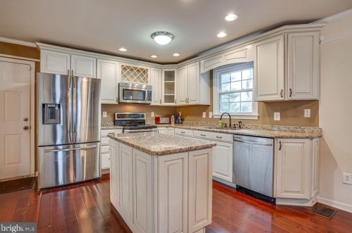 2016 Jennings St, Woodbridge VA  22191-4532 exterior