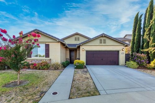 11867 Country Garden Dr, Rancho Cordova, CA 95742-8126
