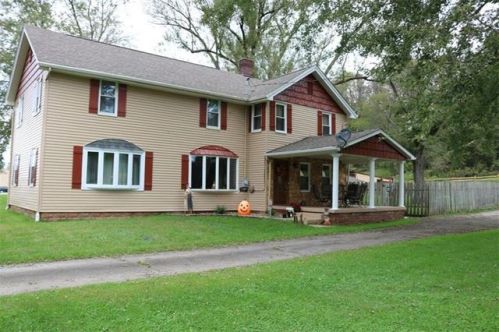 2970 Green Valley Rd, Claysville, PA 15323-1360