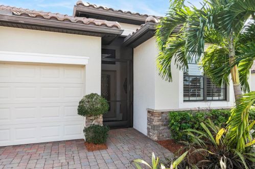 3877 Treasure Cove Cir, Naples, FL 34114-3964