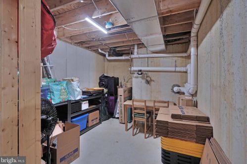 196 Maple Ct, Alburtis PA  18011-9592 exterior