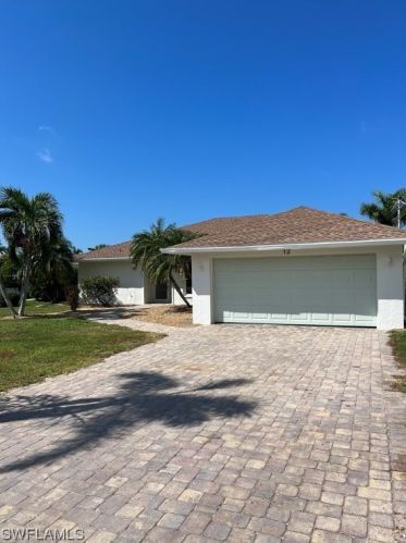 12 Palmview Blvd, Fort Myers Beach, FL 33931-4520